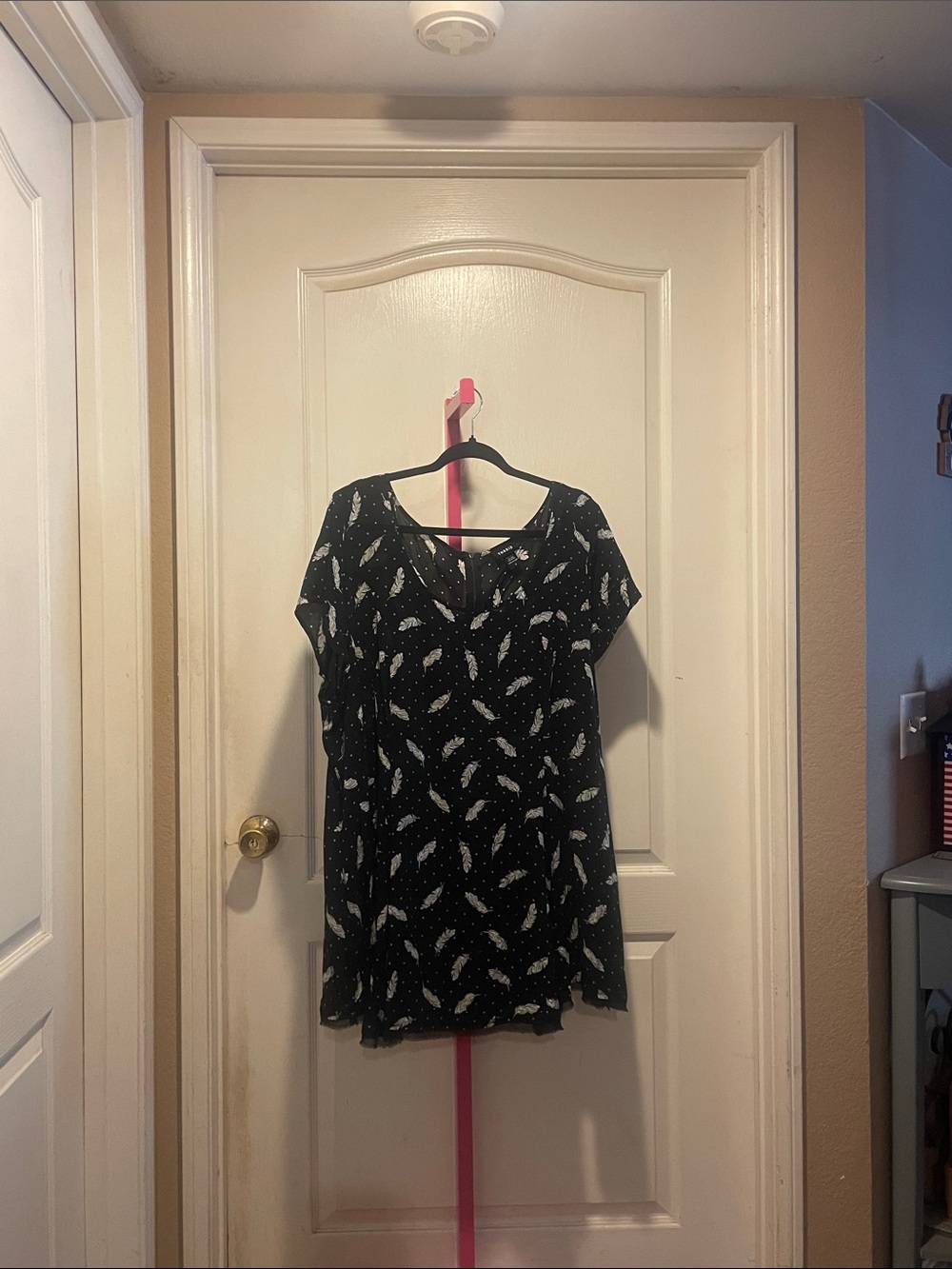 torrid Black Feather-Print V-Neck Short Sleeve Tunic